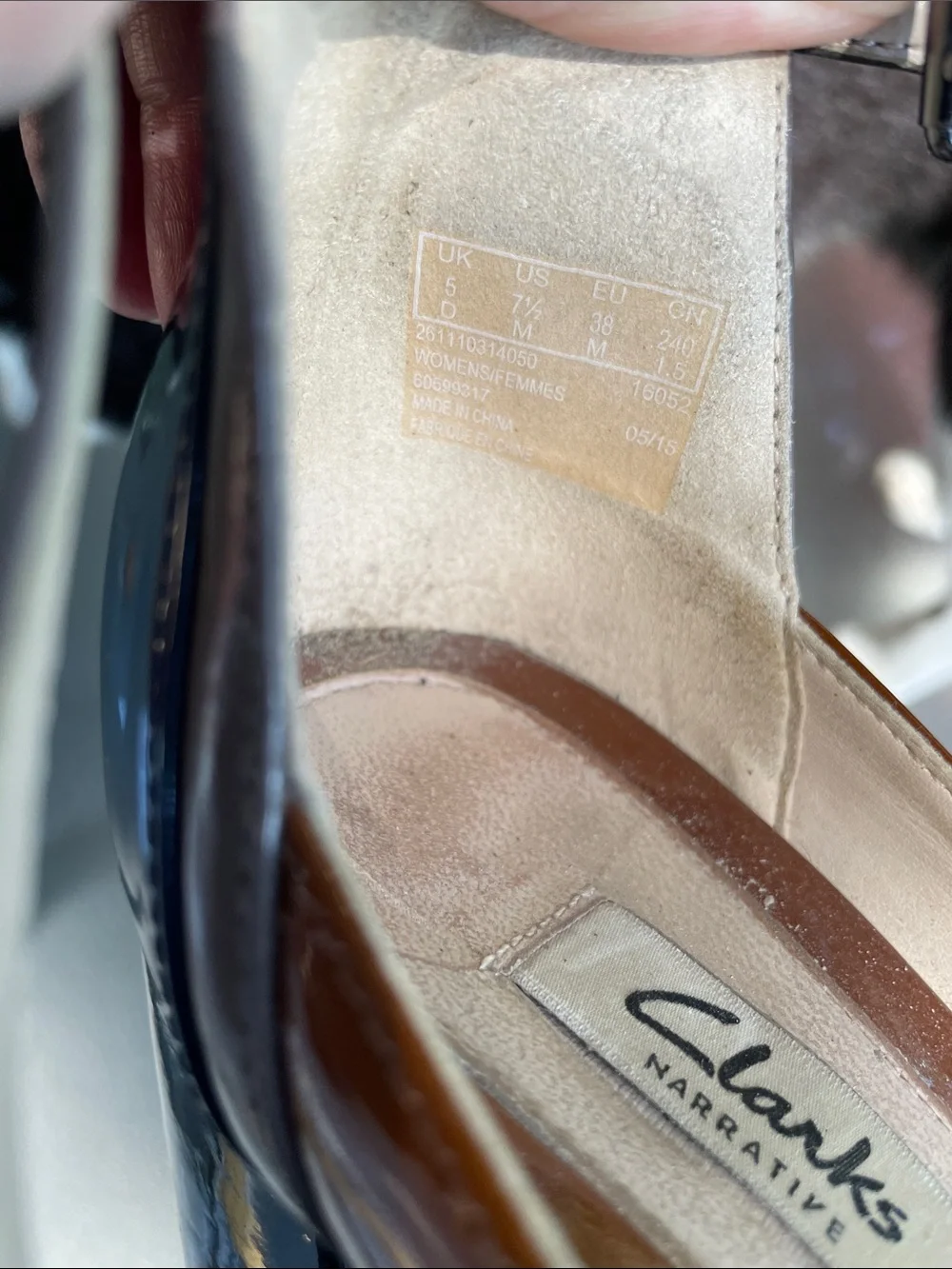 Clarks three toned shoes with straps size 7 1/2